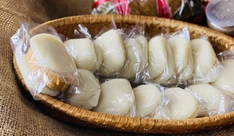 100g bánh dày bao nhiêu calo? Ăn bánh dày có béo không?