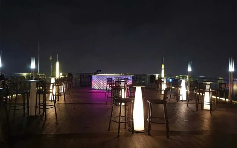 15 quán rooftop cafe Hà Nội giúp bạn ngắm nhìn vẻ đẹp có 1-0-2 của Thủ đô Hà Nội