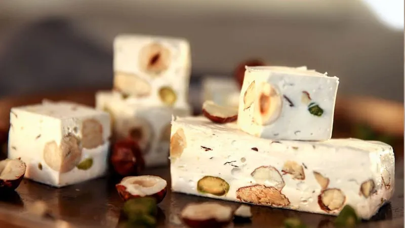 2 cách làm kẹo Nougat (kẹo hạnh phúc) ngon, dễ làm cho dịp Tết