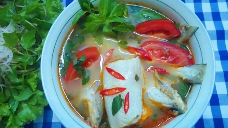 3 cách làm canh cá khoai nấu chua, nấu thì là, nấu ngót ngon