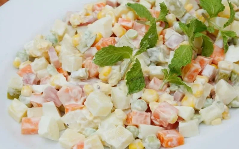 9 Cách làm salad trộn mayonnaise giảm cân tại nhà hiệu quả