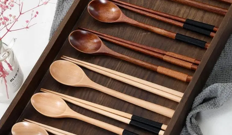 9 lý do nên dùng thìa, đũa gỗ để nấu ăn có thể bạn chưa biết
