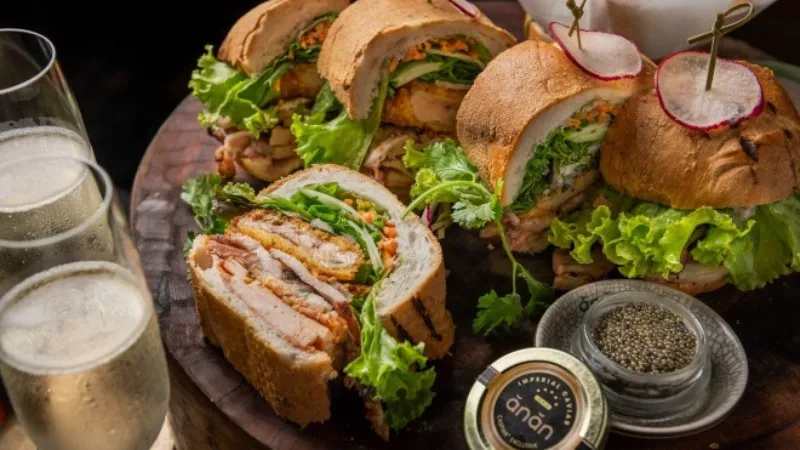 Ănăn Saigon – nhà hàng nhận sao Michelin với tô Phở, bánh mì có giá 100 USD