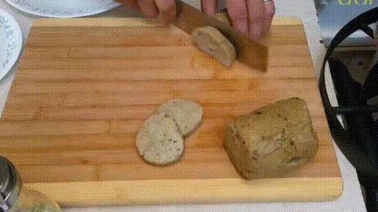 Cách làm chả lụa chay bằng bột mì căn