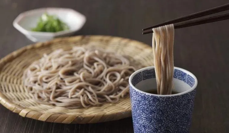 Cách làm cold soba (mì lạnh kiểu Nhật) mát lạnh, lạ miệng tại nhà