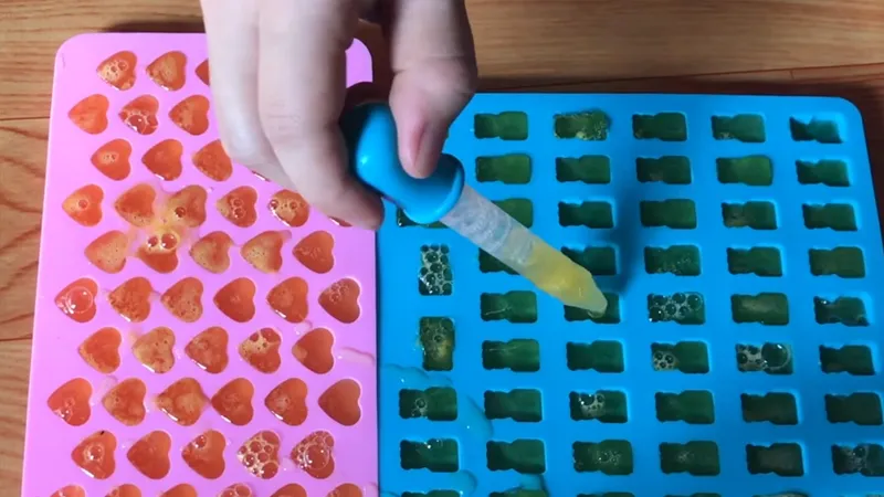Cách làm kẹo chip chip nhiều màu sắc, mềm tan cho bé nhâm nhi
