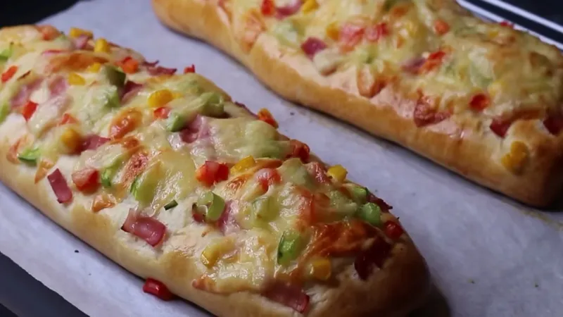 Cách làm pizza kiểu Thái thơm ngon, cả nhà thích mê