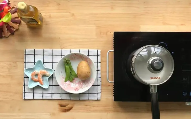 Cách làm súp khoai tây đậu Hà Lan giải nhiệt ngày nóng