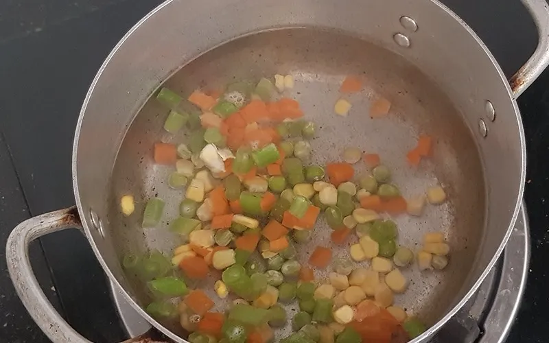 Cách làm súp trứng bắc thảo yến mạch cả nhà khen ngon