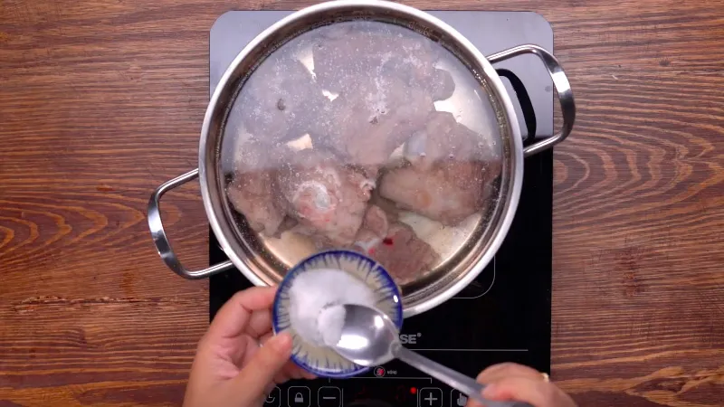 Cách nấu bò kho thơm ngon, thịt mềm, đậm đà đơn giản tại nhà