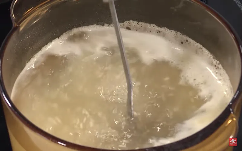 Cách nấu cháo hạt sen bò viên thơm ngon cho cả gia đình