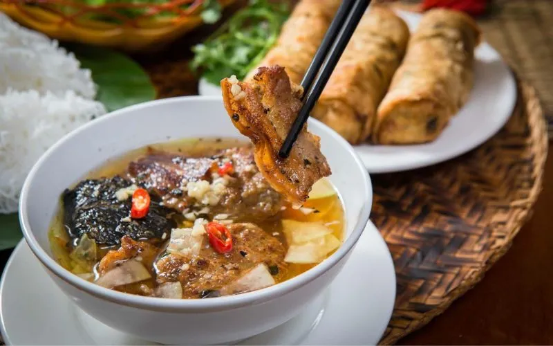 Check-in 16 quán ăn tối ở quận Hoàn Kiếm ngon, hút khách