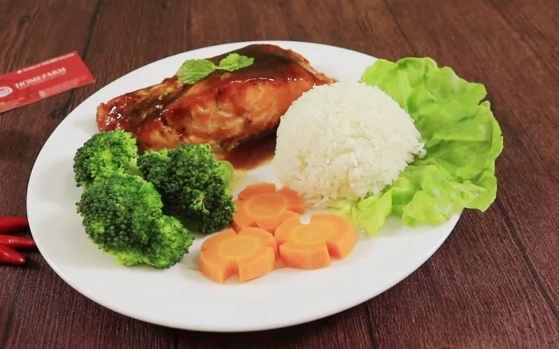 Công thức làm cá hồi áp chảo sốt teriyaki da giòn, thấm vị thơm lừng