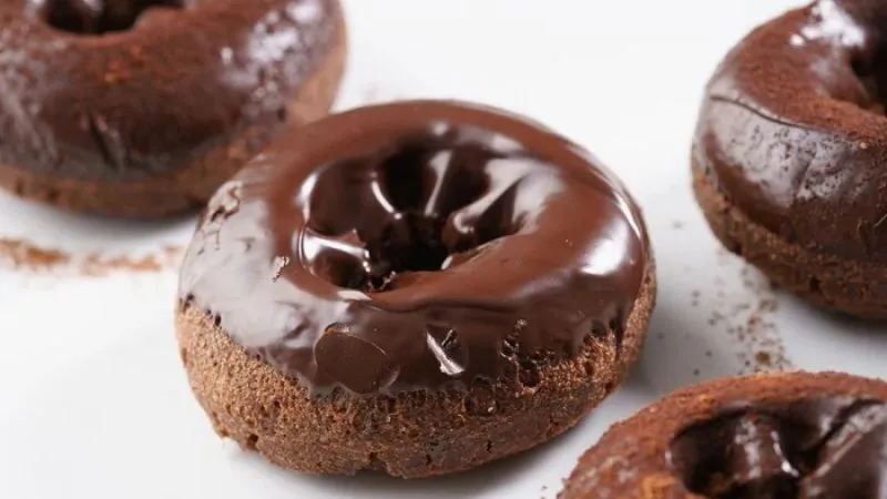 Công thức làm donut socola ăn hoài không ngán