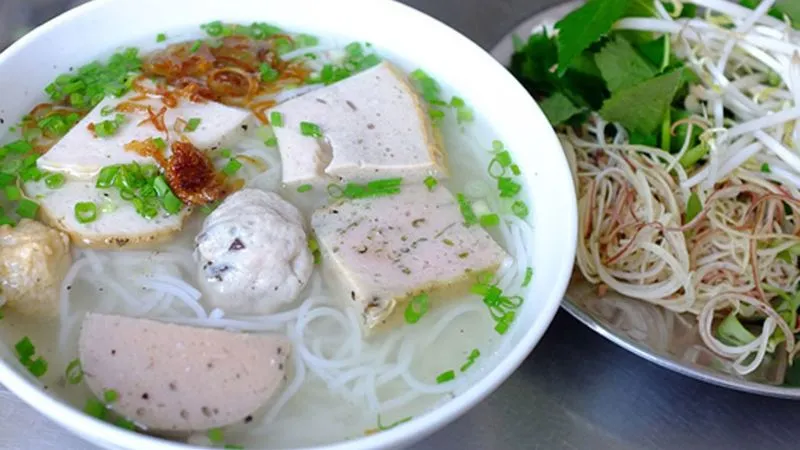 Điểm danh 4 quán ăn ở phố ẩm thực Hàng Buồm Hà Nội làm điên đảo tín đồ ăn uống