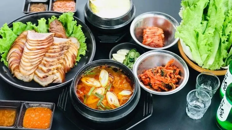 Điểm qua 10 quán ăn Hàn Quốc hot nhất tại Hà Nội