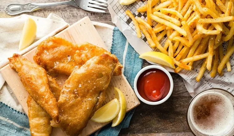 Hướng dẫn cách làm Fish & Chips ngon chuẩn vị người Anh