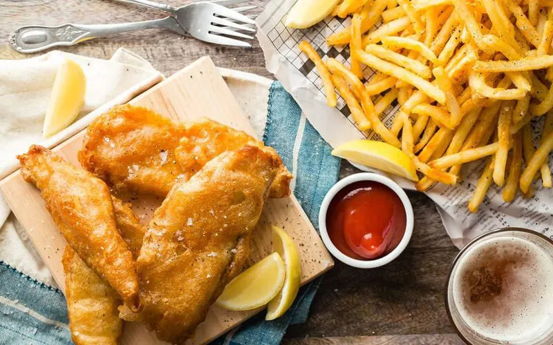 Hướng dẫn cách làm Fish & Chips ngon chuẩn vị người Anh