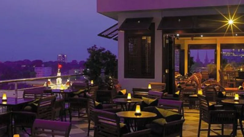 Khám phá 5 quán cà phê view máy bay cực ‘xịn sò’ tại Sài Gòn