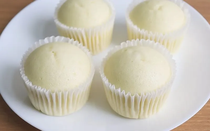 Khéo tay làm bánh cupcake sữa béo ngậy, mềm thơm cho cả gia đình