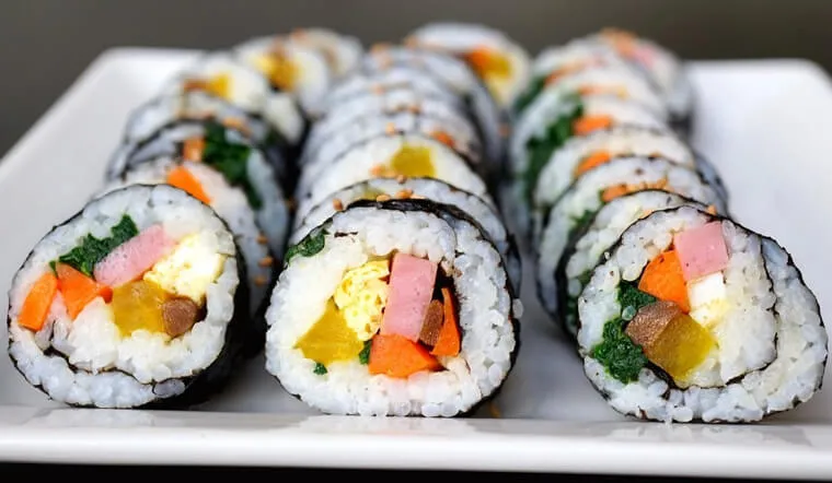 Kimbap là gì? Phân biệt sushi và kimbap? Cách bảo quản kimbap qua đêm