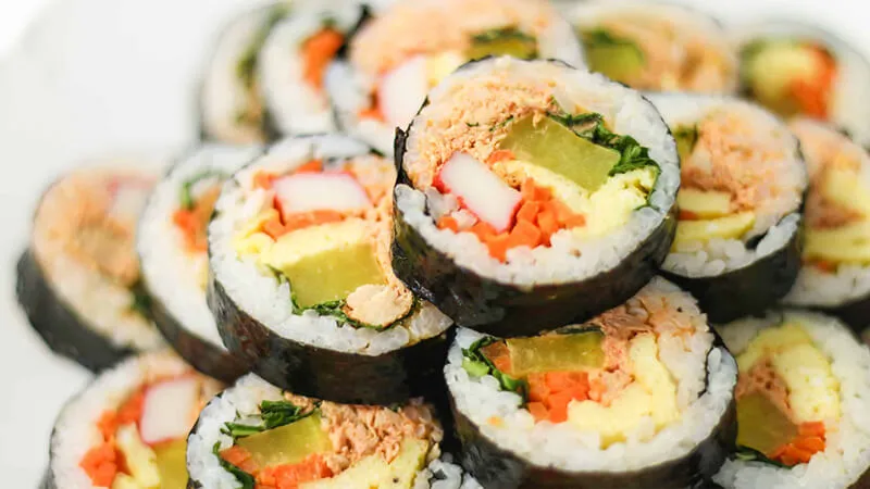 Kimbap là gì? Phân biệt sushi và kimbap? Cách bảo quản kimbap qua đêm