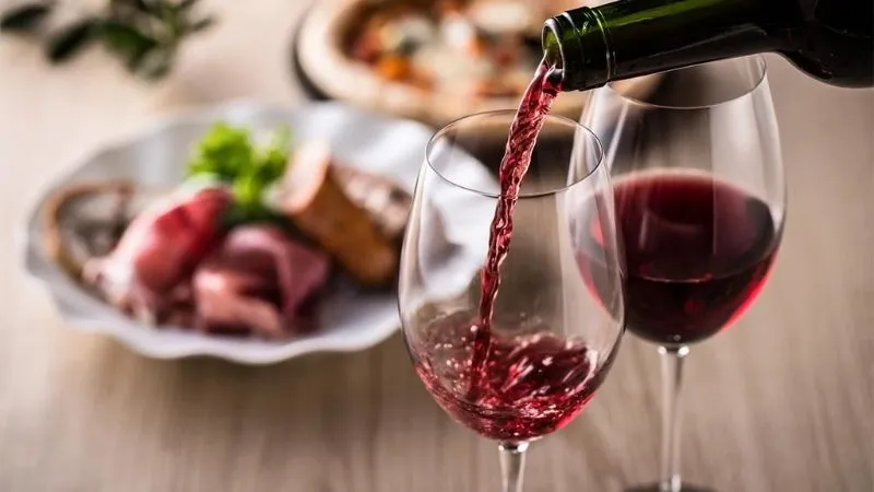 Rượu vang để càng lâu càng ngon là đúng hay sai?