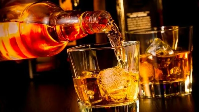 Rượu whisky là gì? Phân loại và cách uống rượu whisky cực chuẩn