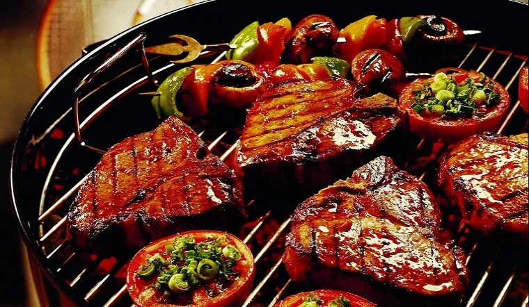 Tiệc BBQ là gì? Cách tự làm tiệc BBQ tại nhà vô cùng đơn giản