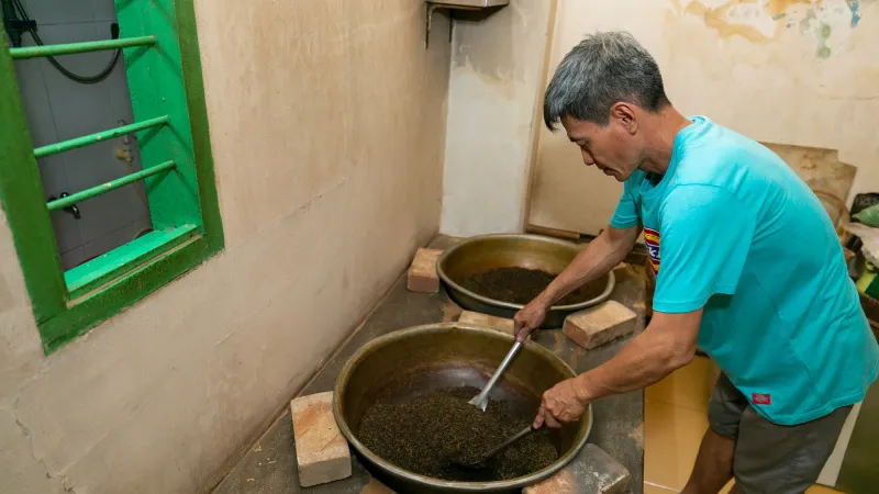 Tiệm trà hơn 70 năm tuổi tại Sài Gòn với loại trà quý hơn 350 triệu đồng/kg