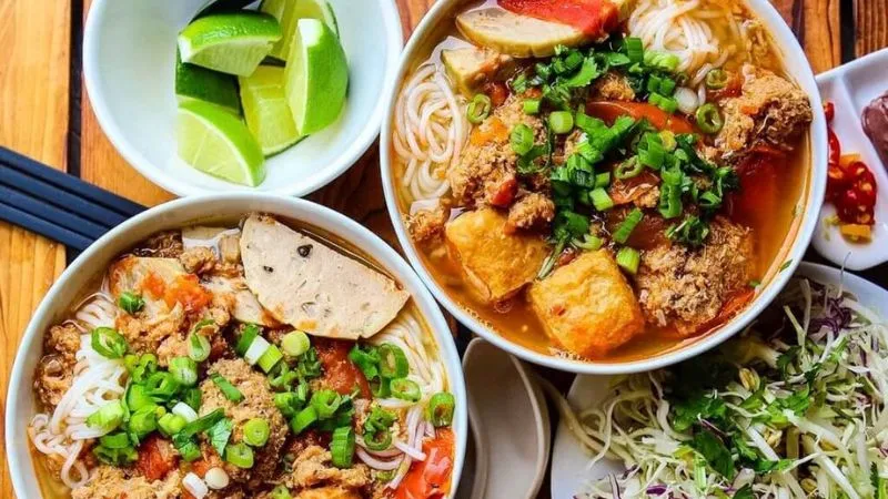 Top 5 quán ăn trưa thơm ngon, giá rẻ tại quận 6