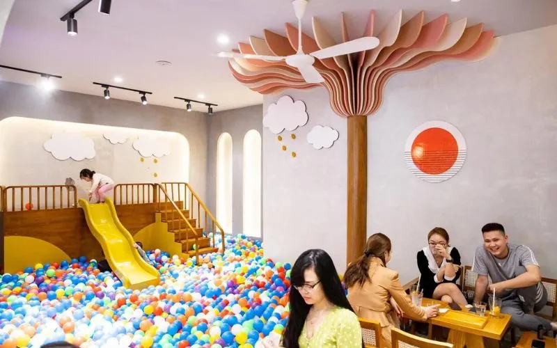 Top 5 quán cà phê có khu vui chơi cho bé, bố mẹ thoả sức ‘chill’ tại Hà Nội