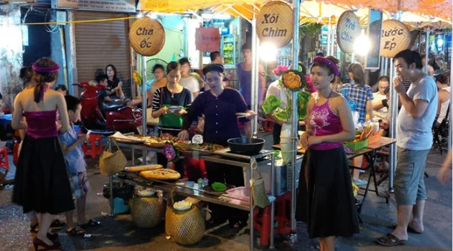 Top 8 khu phố ẩm thực Hà Nội ngon, nổi tiếng, bán cả buổi tối
