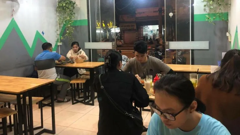 Top các quán ăn sáng tại Hà Nội ngon, bổ, siêu đông khách