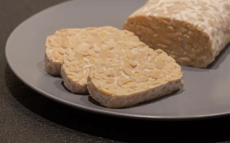 Tự làm tempeh đậu nành bổ dưỡng đơn giản tại nhà