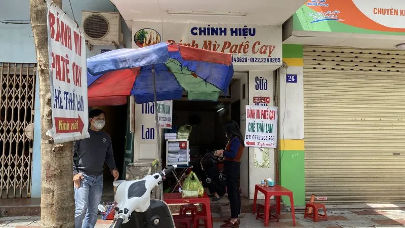 Về Hải Phòng, thưởng thức bánh mì cay ở đâu ngon nhất?